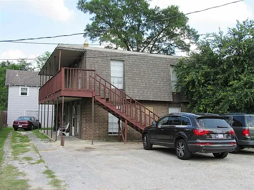 4623 Sullivan St Photo 1