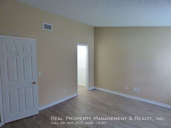 5th image of 3008 Antique Oaks Cir APT 106