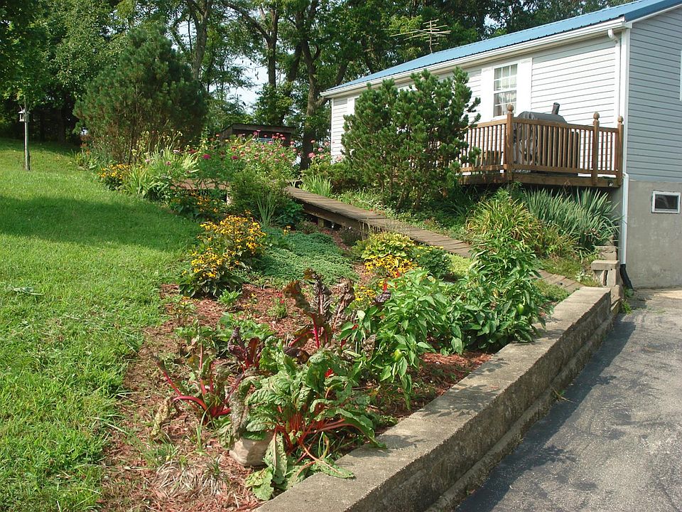 2nd image of 215 Ky Highway 3004