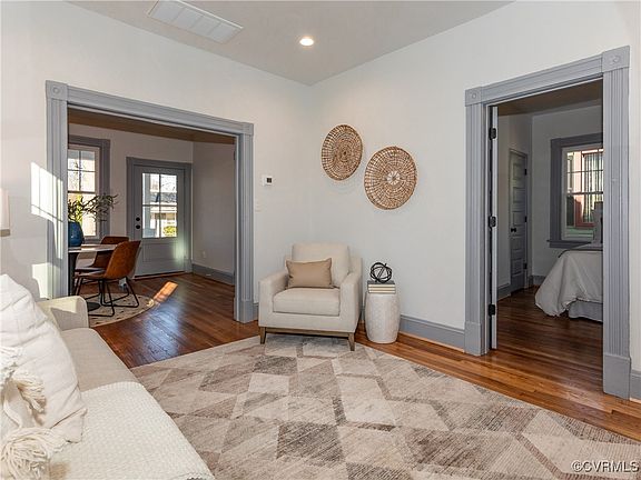 4th image of 1611 Rogers St