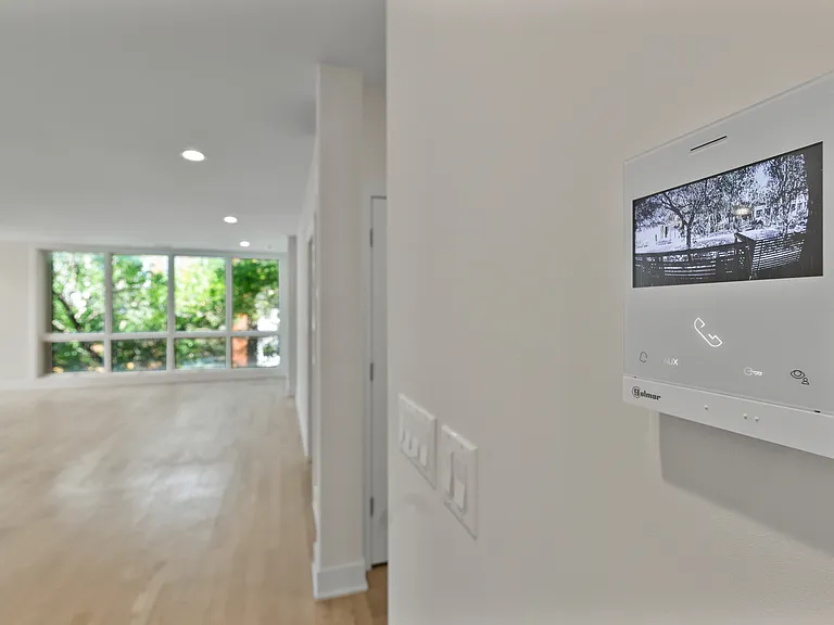 1837 S Canalport Ave #2W — Photo 3