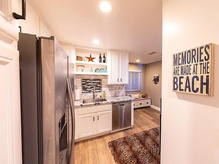 1516 Pacific Coast Hwy — Photo 4