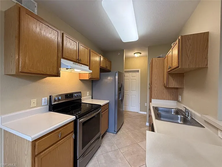 7945 Preserve Cir #523 — Photo 15