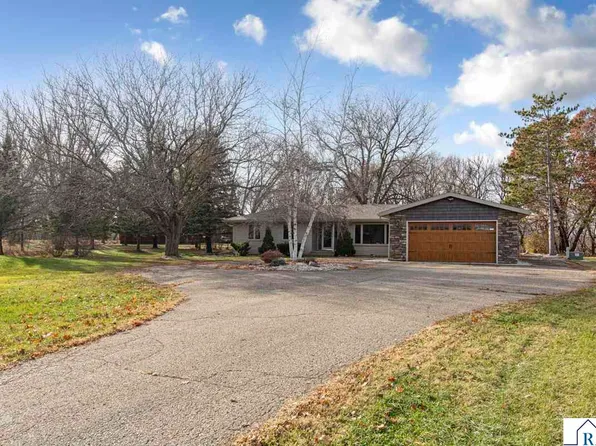 101 Mapleridge Dr, Mankato, MN 56001
