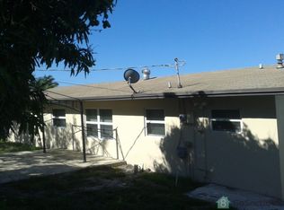 1536 W 21st St, Riviera Beach, FL 33404