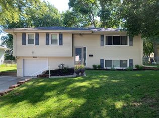 2329 S 125th St, Omaha, NE 68144