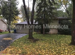 7360 Berkshire Way N, Maple Grove, MN 55311