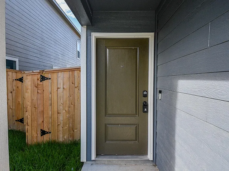 21430 Carosella Dr — Photo 5