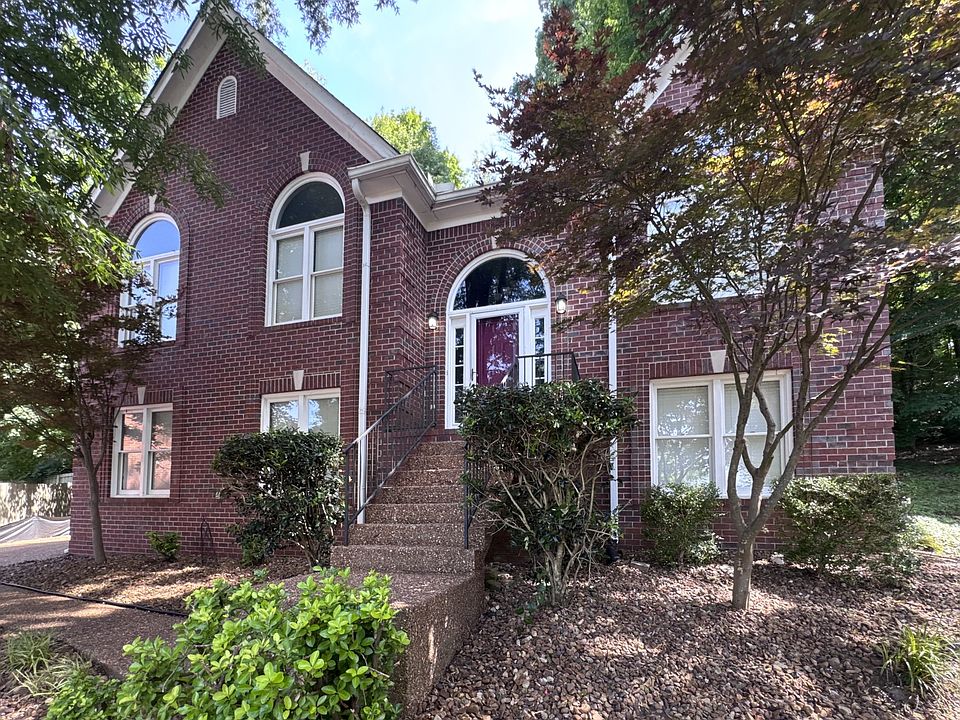 1st image of 409 Sunset Ct