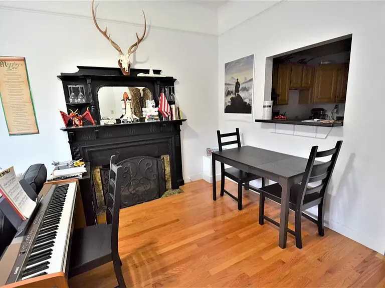 587 Beacon St #2 — Photo 3