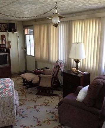 4th image of 29380 Thornhill Dr