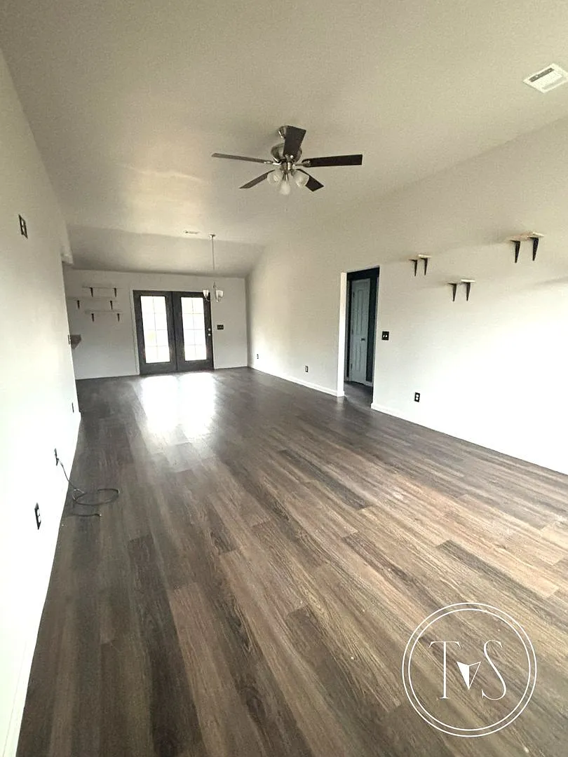 *Ask about a month for FREE with a one year lease agreement* — Photo 3