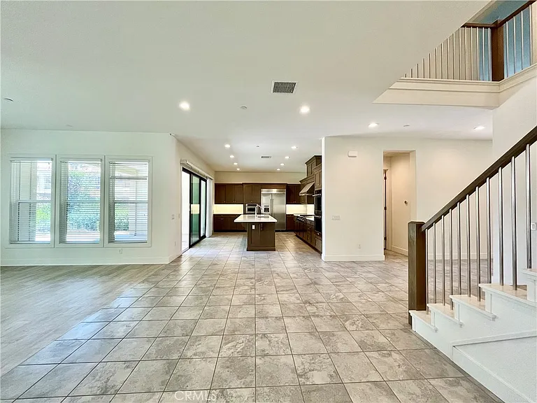 12040 Estrella Pl — Photo 5