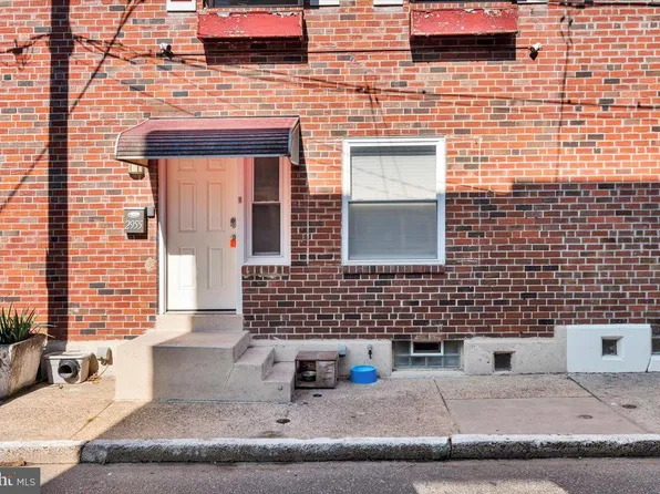 2955 Edgley St, Philadelphia, PA 19121