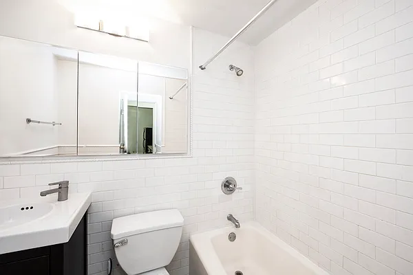 Rented by R New York | media 45