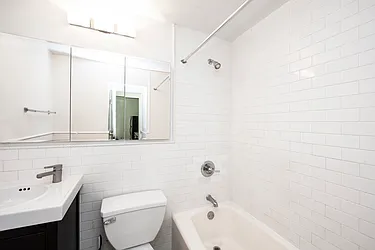 Rented by R New York