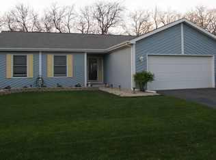 30W732 Woodewind Dr, Naperville, IL 60563