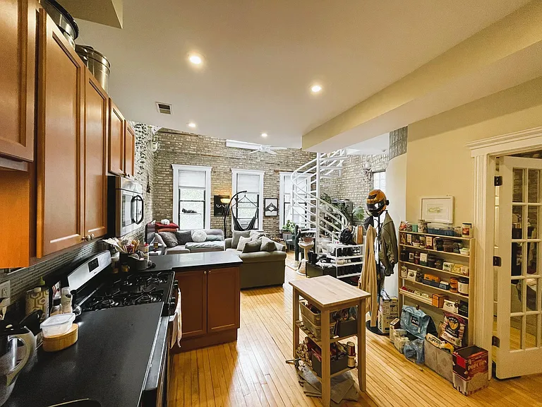 2032 W Homer St #2F — Photo 18