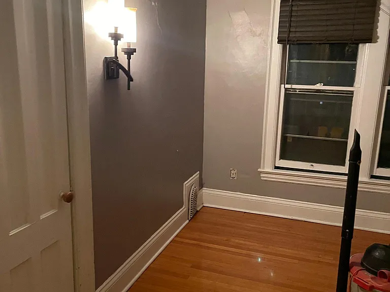 245 Whittier Ave — Photo 11