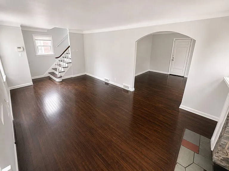 16151 Robson St — Photo 2