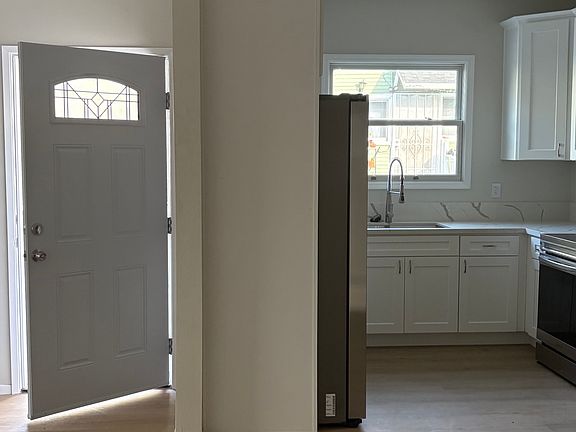 5th image of 314 S Broadway #3