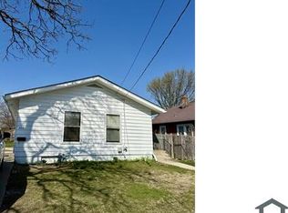 224 N Sumner Ave, Aurora, IL 60505