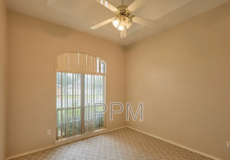 1309 Summerfield Ln — Photo 27