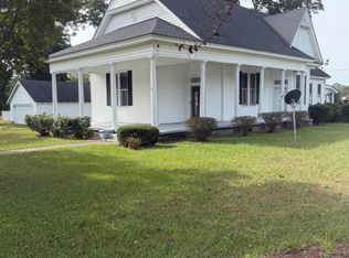 216 S Main St, Kelford, NC 27847