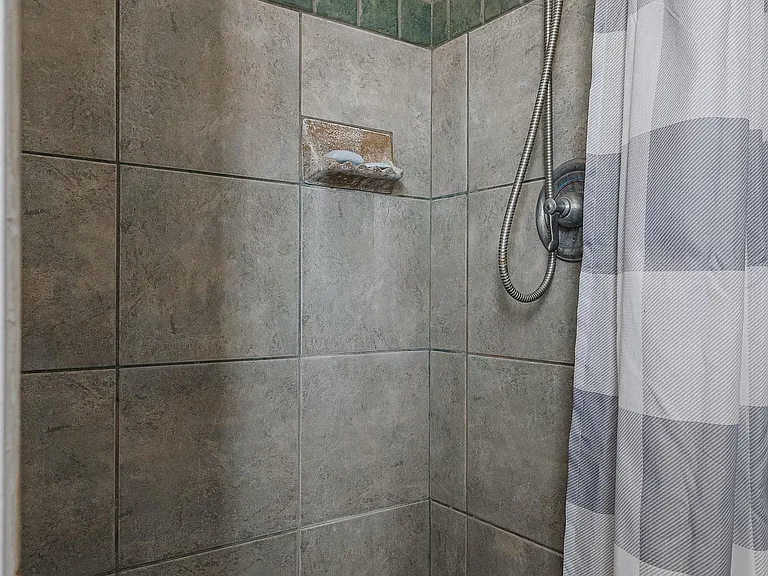 2318 N 84th Pl — Photo 34