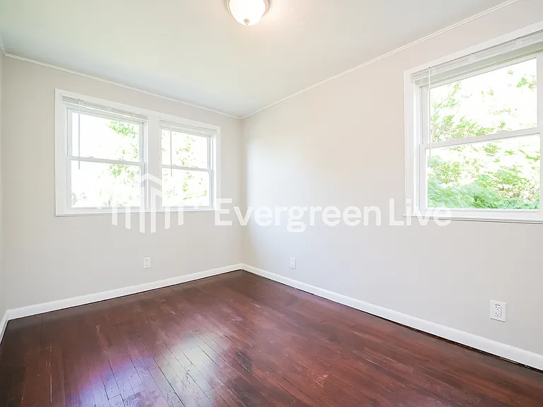 200 W Riverview Rd — Photo 10
