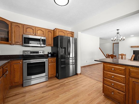 3rd image of 3009 S Greenwood Ave