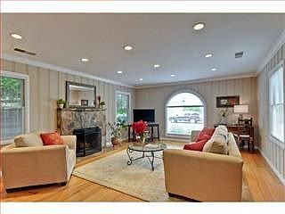 2nd image of 1308 Rosewood Ave