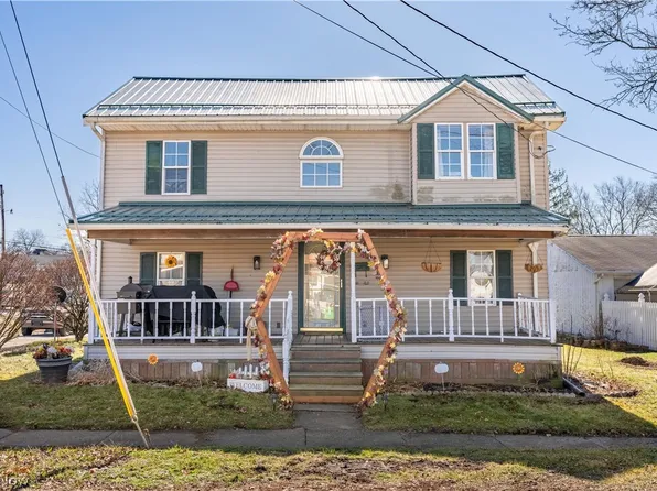 335 High St SW, Carrollton, OH 44615