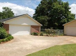 104 Lori Dr, Simpsonville, SC 29681
