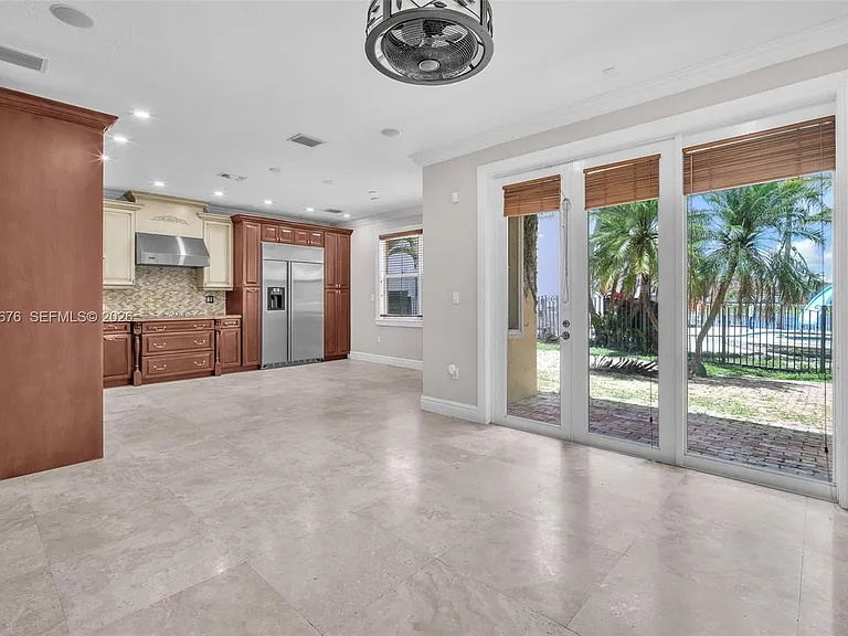 2155 SW 156th Ct — Photo 9