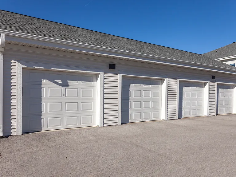 Rock Pointe Village — Photo 19