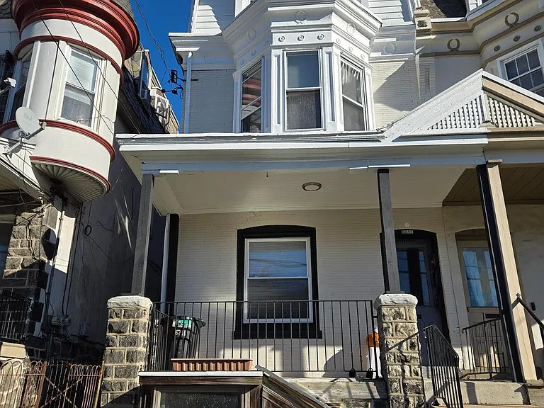 5211 Ridge Ave #3 — Photo 1