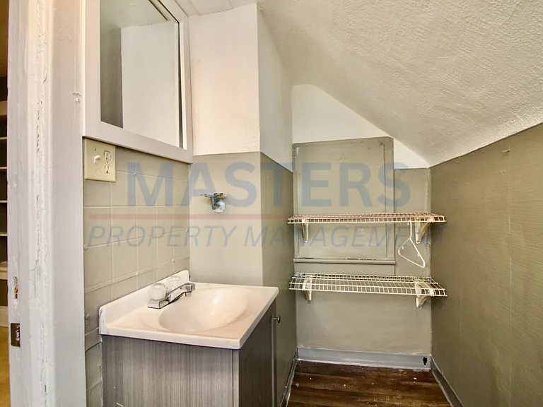 2563 Foraker Ave — Photo 16