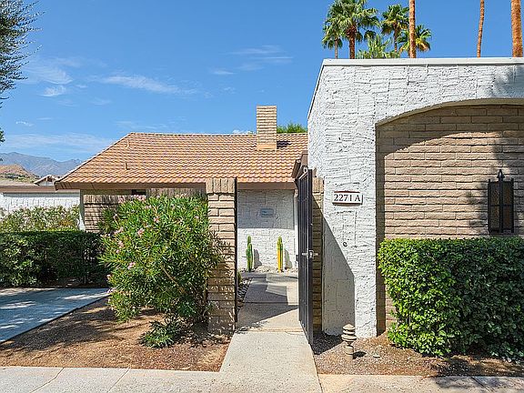 2nd image of 2271 Miramonte Cir W APT A