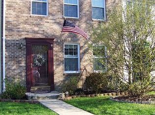 11 Luffing Ct, Essex, MD 21221