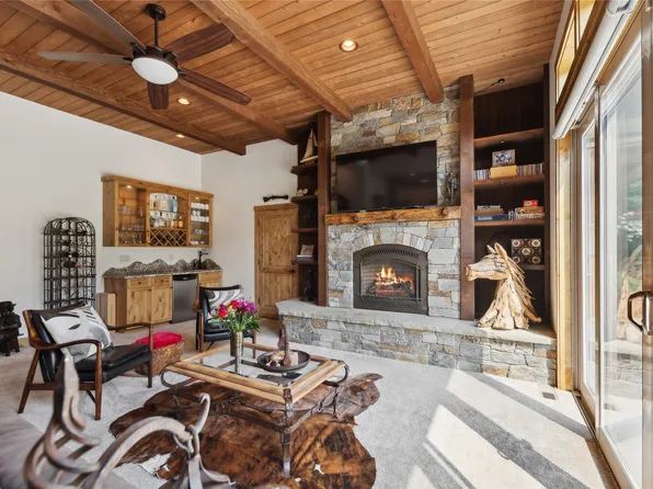 242 Bridger Dr, Bigfork, MT 59911