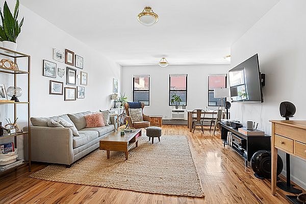 1st image of 194 Smith St APT 2B