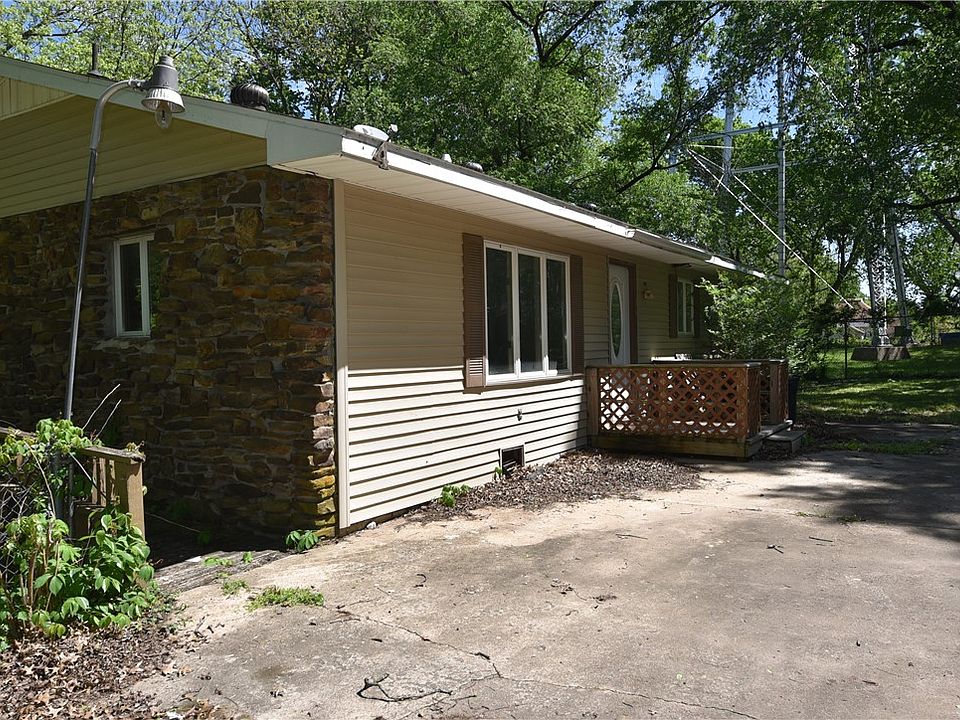 1st image of 142 Patton St