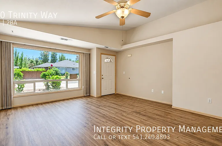 730 Trinity Way — Photo 5