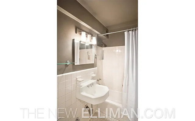 Rented by Douglas Elliman | media 4