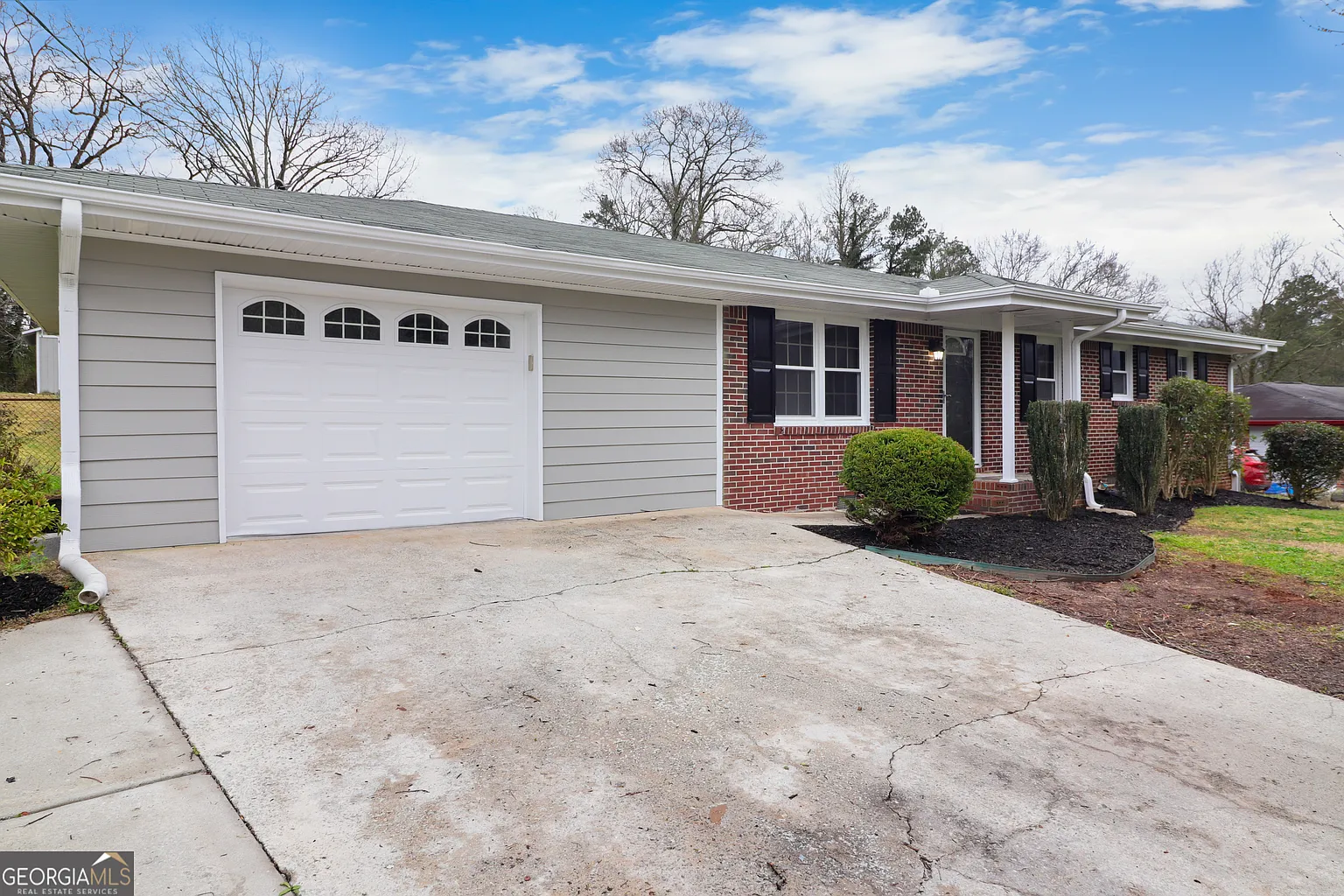 6886 N Cherry Cir photo 1
