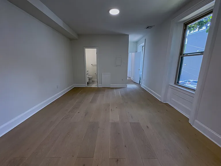 1703 Green St #5 — Photo 21
