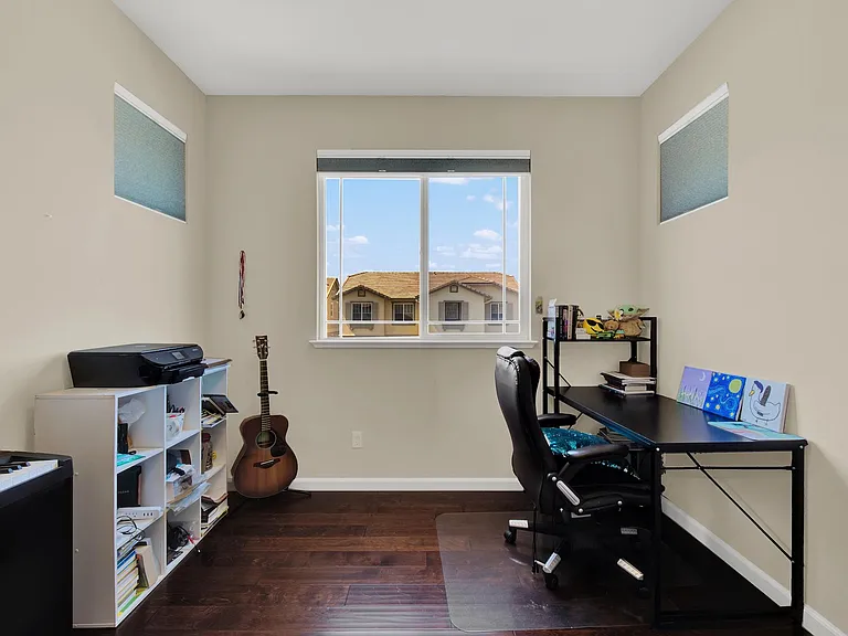 4725 Friesian Dr — Photo 18