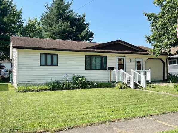 455 Lemae St, Newton Falls, OH 44444