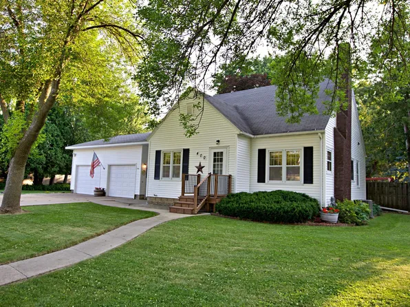 400 Highland St, West Concord, MN 55985